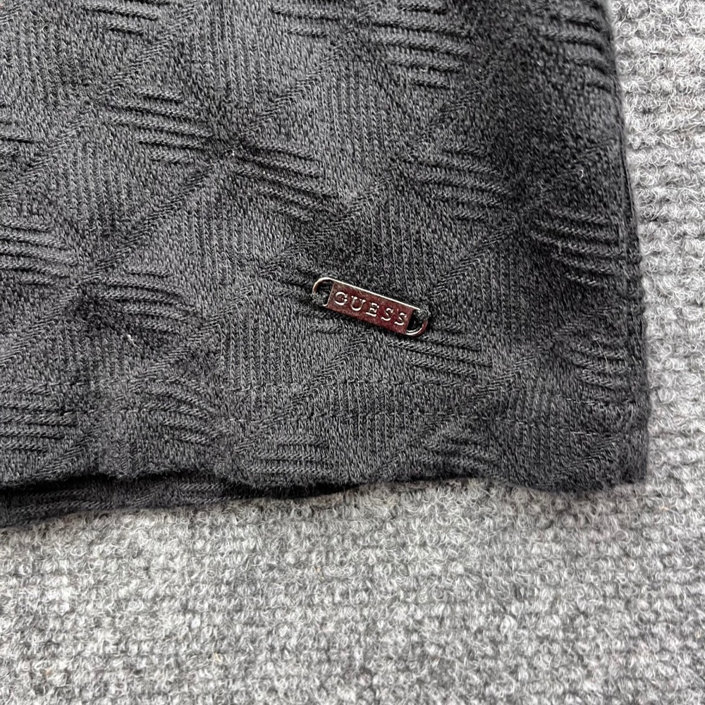GUESS Textured Jacquard Knit Short Sleeve Black Crew Neck T-Shirt - Picture 4 of 7